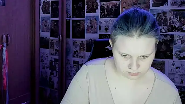 Snapshot of FoxPlayXX chatting on June 2026 08:00:02 PM FoxPlayXX online show from June 2026 08:00:02 PM