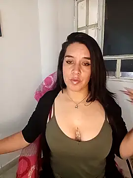 alanna sweett00 online show from November 2025 05:57:01 PM