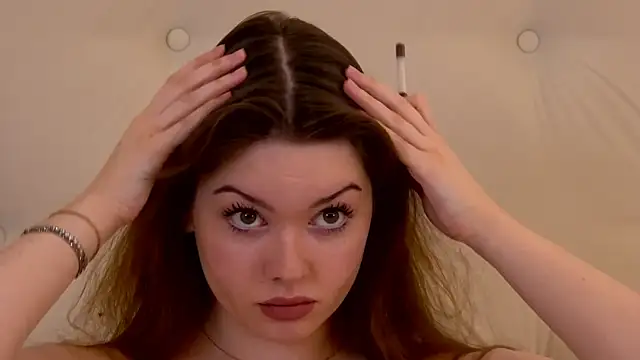 VickiBanx online show from November 2025 04:11:02 AM