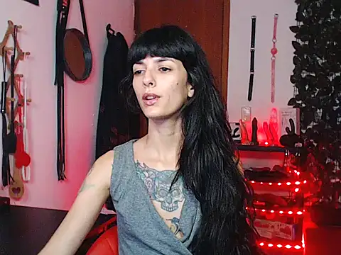 Snapshot of CarrieBurton chatting on October 2025 05:25:02 PM CarrieBurton online show from October 2025 05:25:02 PM