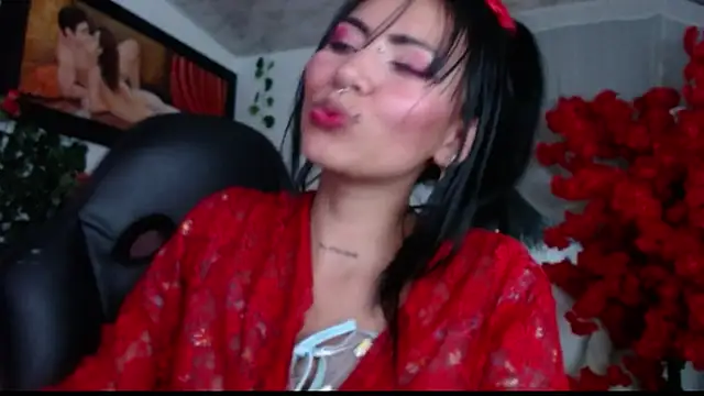 Snapshot of myomii_nixx chatting on November 2025 02:43:02 AM myomii nixx online show from November 2025 02:43:02 AM