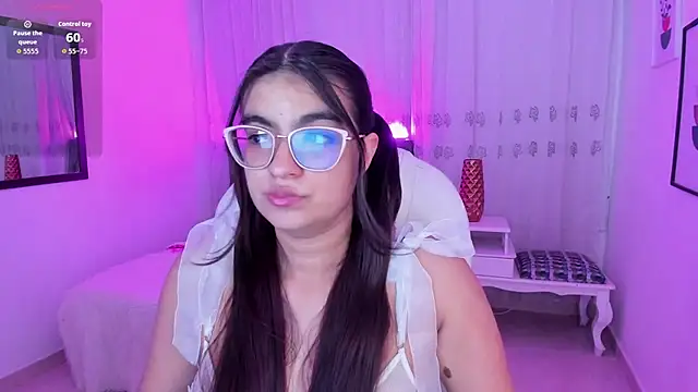 Luna Jonnes1 online show from February 2026 11:31:02 AM