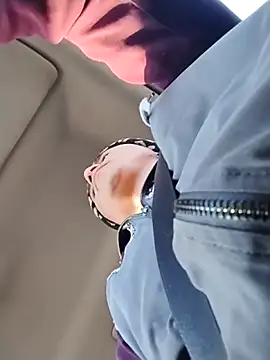 Snapshot of Verudi chatting on December 2025 08:58:01 PM Verudi online show from December 2025 08:58:01 PM