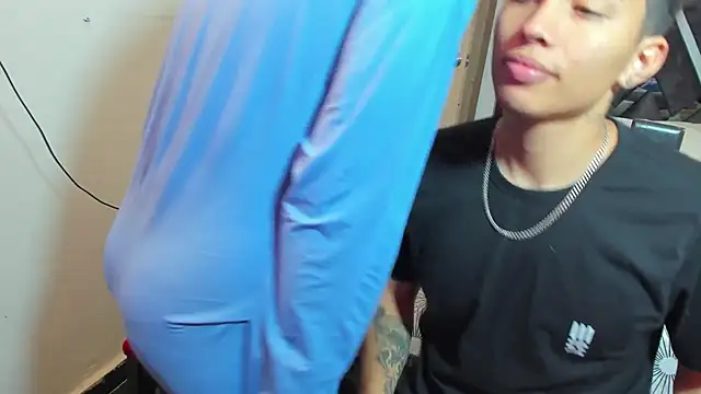 MollyandFher online show from November 2025 12:15:02 PM