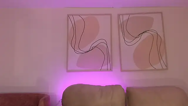 Snapshot of LaurentRosse1 chatting on March 2026 07:52:01 PM LaurentRosse1 online show from March 2026 07:52:01 PM