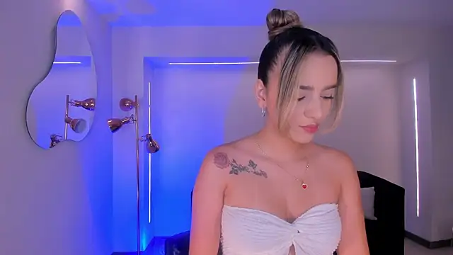 Snapshot of LaurentRosse1 chatting on April 2026 07:55:01 PM LaurentRosse1 online show from April 2026 07:55:01 PM