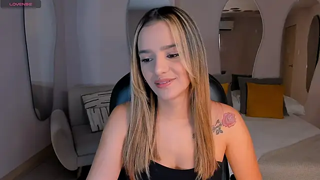 Snapshot of LaurentRosse1 chatting on April 2026 08:20:02 PM LaurentRosse1 online show from April 2026 08:20:02 PM