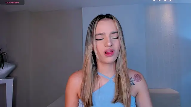 Snapshot of LaurentRosse1 chatting on April 2026 08:34:02 PM LaurentRosse1 online show from April 2026 08:34:02 PM