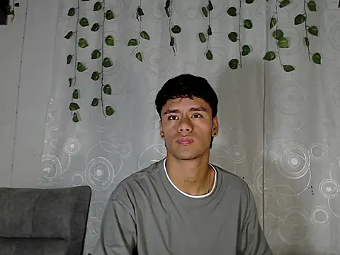 connor michael01 online show from November 2025 02:58:01 AM