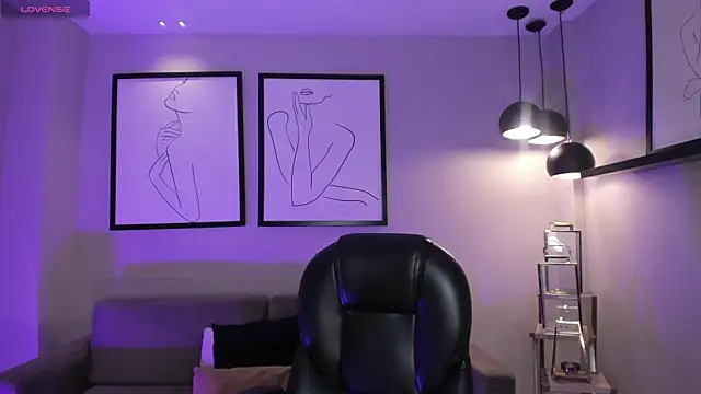 Snapshot of BellaConnorX chatting on March 2026 04:30:02 AM BellaConnorX online show from March 2026 04:30:02 AM