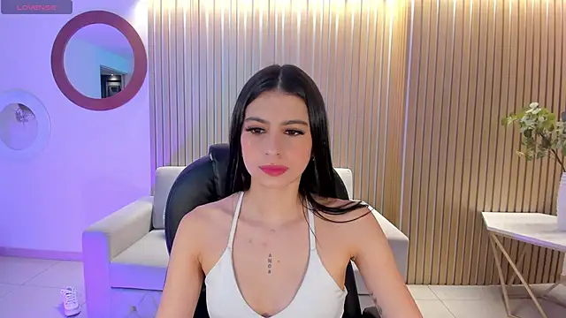 Snapshot of BellaConnorX chatting on March 2026 11:33:01 PM BellaConnorX online show from March 2026 11:33:01 PM