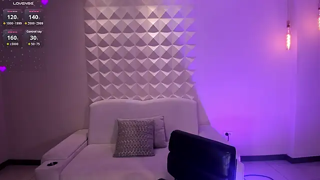 Snapshot of BellaConnorX chatting on April 2026 02:50:02 AM BellaConnorX online show from April 2026 02:50:02 AM