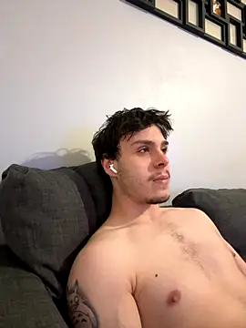 Hostkind online show from November 2025 05:48:02 PM