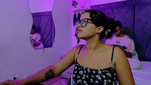 Snapshot of DamianandEva chatting on April 2026 12:28:01 PM DamianandEva online show from April 2026 12:28:01 PM