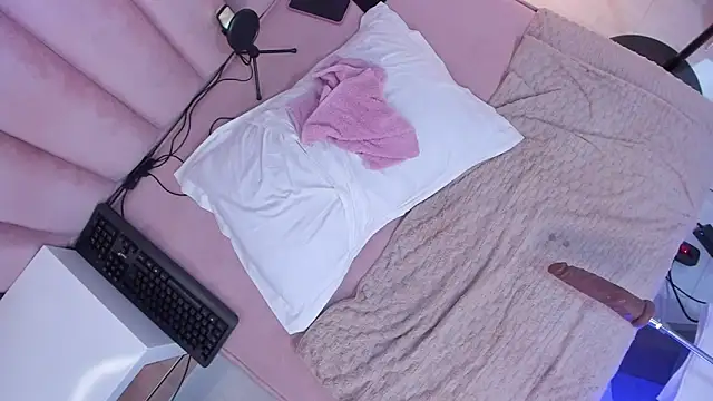 Snapshot of Natural_BIGASS_Nina chatting on March 2026 07:33:01 PM Natural BIGASS Nina online show from March 2026 07:33:01 PM