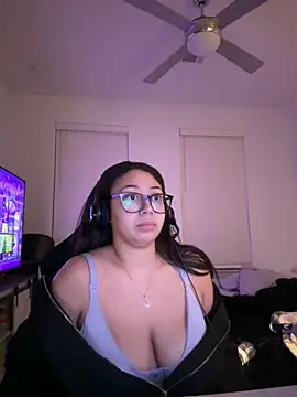 Snapshot of minha_baby chatting on March 2026 08:08:02 AM minha baby online show from March 2026 08:08:02 AM