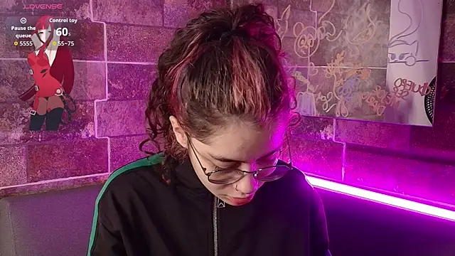 ravensinferno online show from November 2025 11:11:01 AM