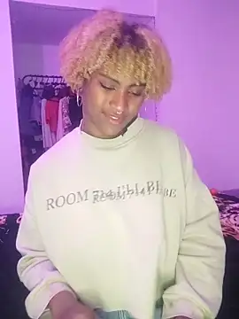 EvonyFoxxx online show from January 2026 12:25:01 AM