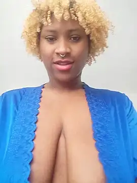 EvonyFoxxx online show from January 2026 04:12:02 PM