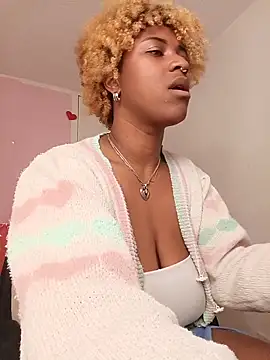 Snapshot of EvonyFoxxx chatting on May 2026 02:39:02 AM EvonyFoxxx online show from May 2026 02:39:02 AM