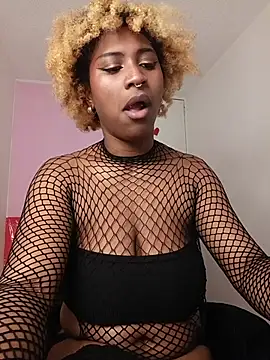 Snapshot of EvonyFoxxx chatting on May 2026 10:59:01 PM EvonyFoxxx online show from May 2026 10:59:01 PM