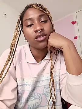 Snapshot of EvonyFoxxx chatting on June 2026 04:15:02 AM EvonyFoxxx online show from June 2026 04:15:02 AM