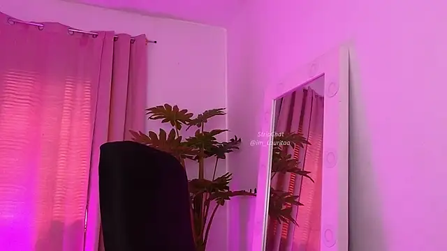 Snapshot of BabyLauritaa chatting on April 2026 06:52:01 PM BabyLauritaa online show from April 2026 06:52:01 PM