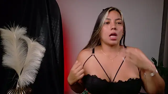 Snapshot of Zara_Nova chatting on April 2026 09:56:01 PM Zara Nova online show from April 2026 09:56:01 PM