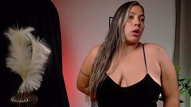 Snapshot of Zara_Nova chatting on April 2026 11:16:01 PM Zara Nova online show from April 2026 11:16:01 PM