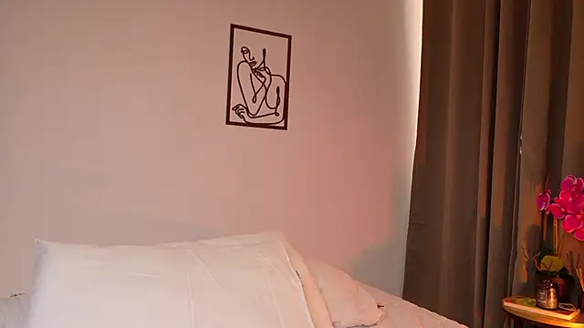 Snapshot of Zara_Nova chatting on June 2026 09:13:02 PM Zara Nova online show from June 2026 09:13:02 PM