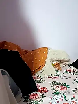 Snapshot of Drizzle-Rian chatting on December 2025 09:20:01 PM Drizzle-Rian online show from December 2025 09:20:01 PM