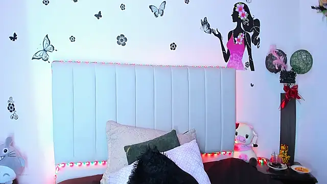 Snapshot of melani_ferraraa_ chatting on February 2026 03:48:02 AM melani ferraraa online show from February 2026 03:48:02 AM