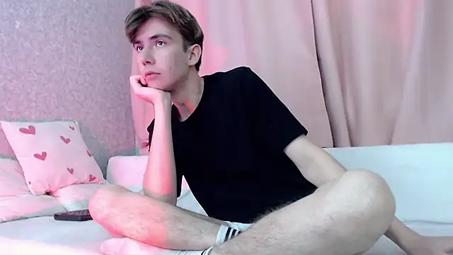 Snapshot of Harvey_foster chatting on December 2025 01:37:02 PM Harvey foster online show from December 2025 01:37:02 PM