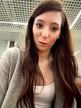 LilluKatten online show from November 2025 10:15:02 AM