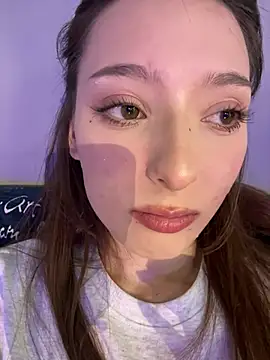 Snapshot of LilluKatten chatting on March 2026 12:43:01 PM LilluKatten online show from March 2026 12:43:01 PM