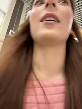 Snapshot of LilluKatten chatting on March 2026 11:54:01 AM LilluKatten online show from March 2026 11:54:01 AM