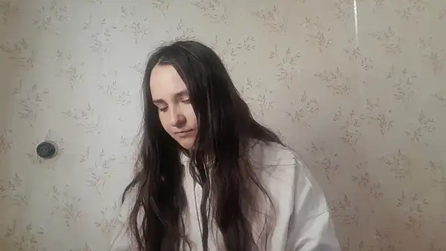 Snapshot of VoulezVous_Angel chatting on April 2026 05:01:02 AM VoulezVous Angel online show from April 2026 05:01:02 AM