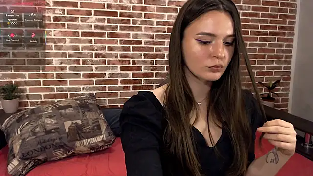 Snapshot of AlexaWongg chatting on November 2025 07:05:02 PM AlexaWongg online show from November 2025 07:05:02 PM