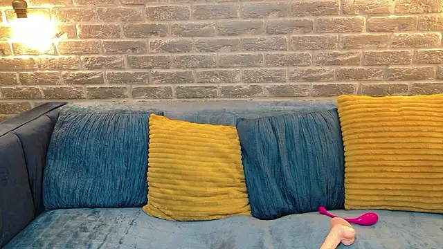 Di Andra online show from February 2026 06:27:01 PM