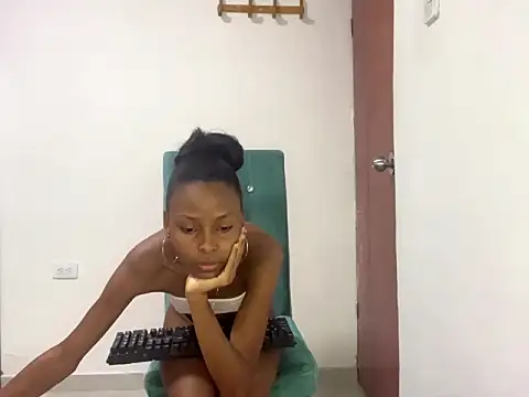 Perla sofia xxx online show from October 2025 01:12:01 PM