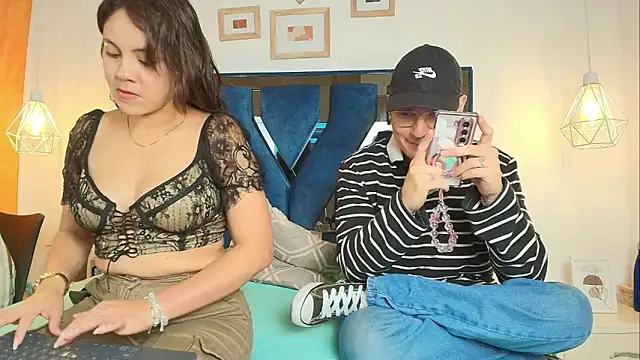 Snapshot of Zoe_And_Dylan_ chatting on February 2026 12:36:01 PM Zoe And Dylan online show from February 2026 12:36:01 PM