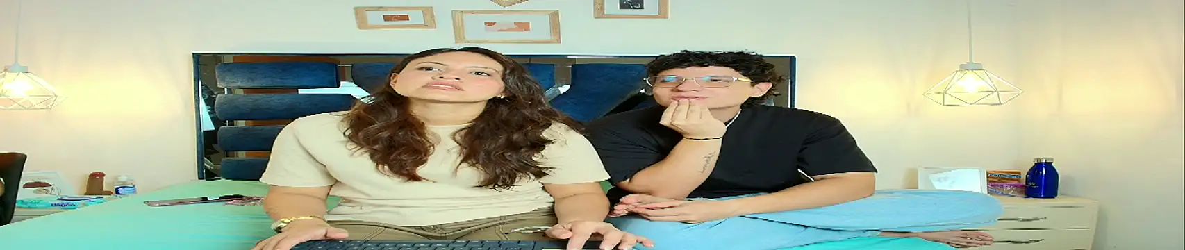 Snapshot of Zoe_And_Dylan_ chatting on March 2026 12:54:01 PM Zoe And Dylan online show from March 2026 12:54:01 PM