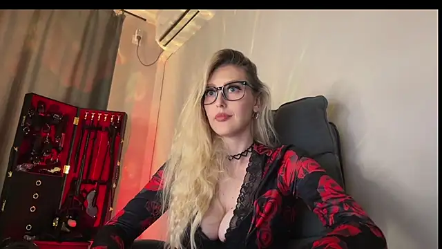 Snapshot of Liya_Liss chatting on April 2026 02:12:01 PM Liya Liss online show from April 2026 02:12:01 PM