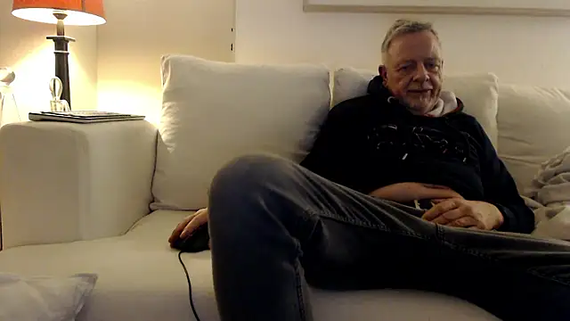 Dennislover007 online show from January 2026 09:08:01 PM