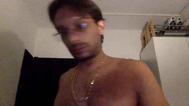 Snapshot of Zaskeee chatting on December 2025 08:35:01 PM Zaskeee online show from December 2025 08:35:01 PM