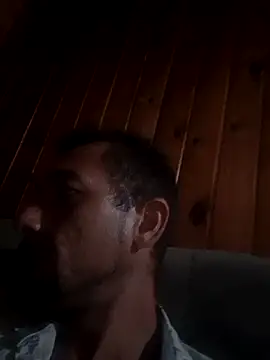 Guilherme30oliv online show from March 2026 04:25:02 AM