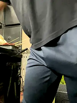 Dylams maja online show from November 2025 11:21:02 PM