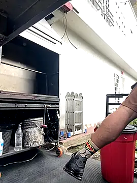 Dylams maja online show from November 2025 10:04:01 PM