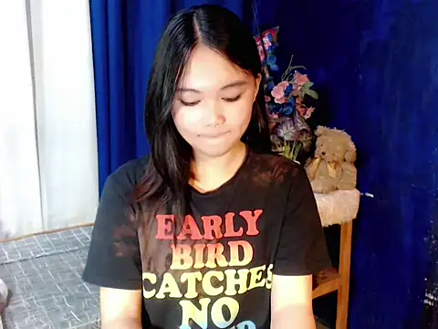 lustfullakim online show from February 2026 12:58:02 PM