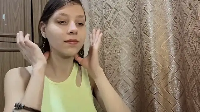 LahomaSassano online show from November 2025 11:07:02 PM